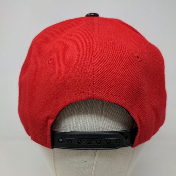 Muka Men's Snapback Flat Bill Hat Red Size OSFA Blank 100% Acrylic W/Sticker - Picture 5 of 8